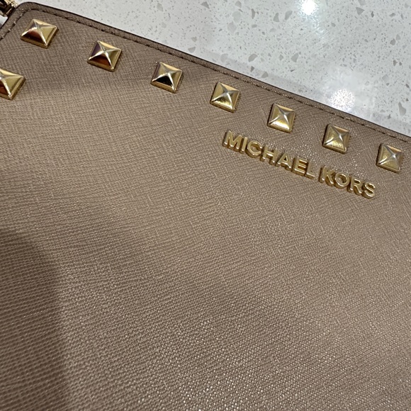 Michael Michael Kors Brown Studded Leather Selma Crossbody Bag - Picture 7 of 7